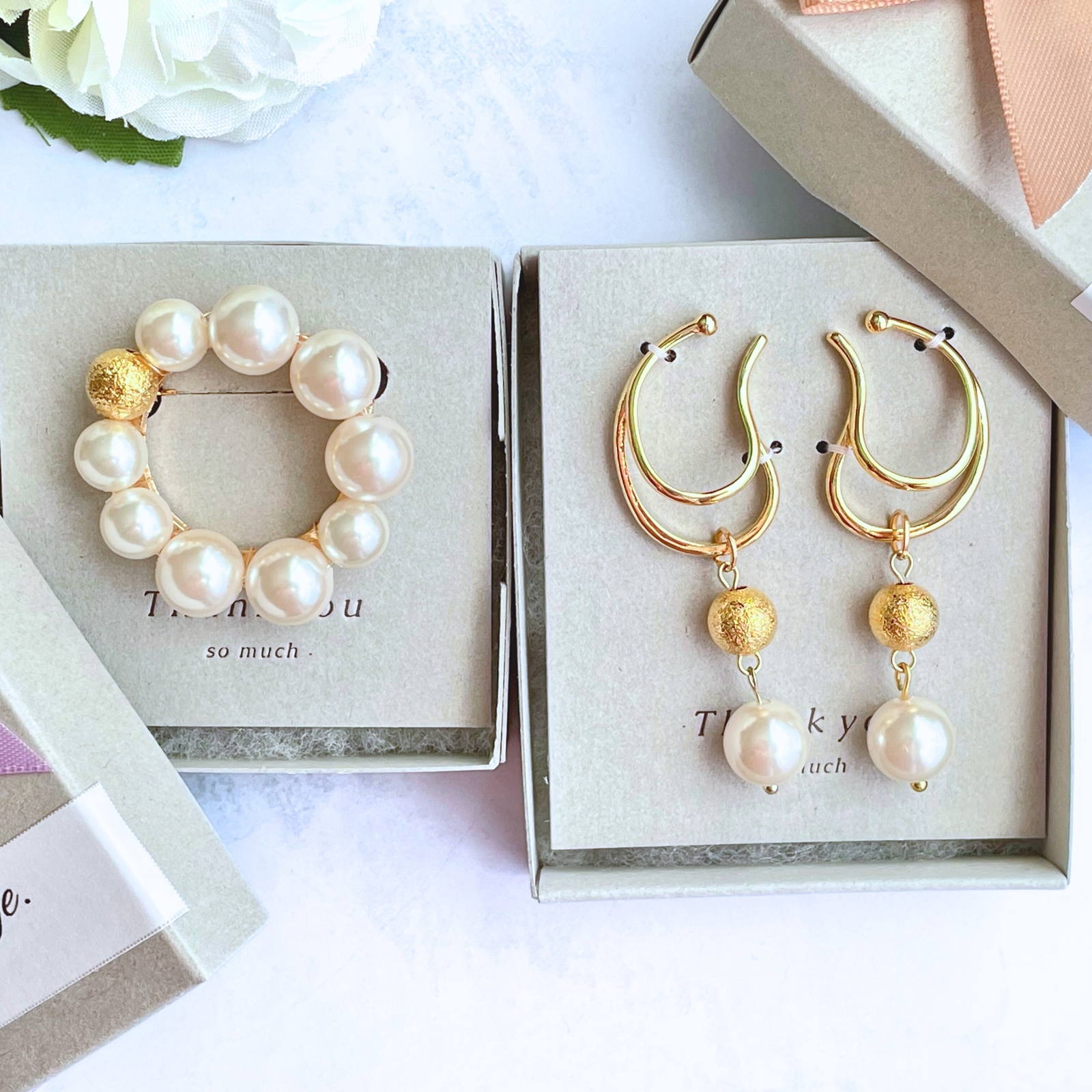 メロンソーダのビーズ刺繍ブローチ ソーダフロート クリームソーダ