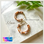 33mm★オレンジブラウン＆ホワイトmix編みフープピアス★お洒落カラー★夏★サージカルステンレス★人気サイズ★