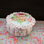 リバティパフの小物入れ（3匹のネコ）