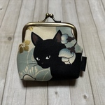 【黒猫と花】がま口ポーチ M