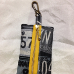 ラミネート・リール付きキーケース(ナンバープレート・黒)