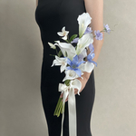 クレマチス×カラー♪アームブーケ ウェディングブーケ  ブートニア付きアーティフィシャルフラワー 造花 造花ブーケ 花束 結婚式 ブライダルブーケ
