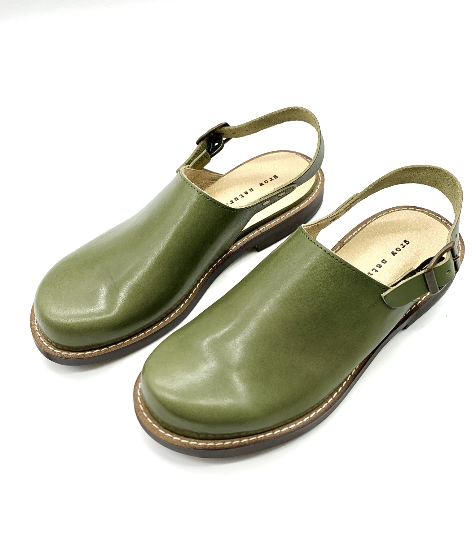 【grow naturally】春〜夏〜秋にかけて、ハンドメイド栃木レザーオープンバックサボシューズ　カーキ 17,026円