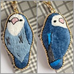 コザクラインコの両面刺繍キーホルダー（バイオレット）