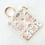 new　インド刺繍 カラビナ付き ミニポーチ 𓂃𓈒𓏸
