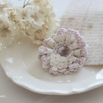【キーホルダー】リネン桜❁ナチュラルなアナベルとリーフモチーフレースシュシュ
