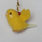 セキセイインコ　 ルチノー　赤目　羊毛ストラップ　
