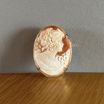 イタリアの古いカメオ Cameo アンティークカメオブローチ　ディルーカ社製　diluca　Italy 【1点】