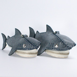 ホホジロザメ　ネイビー