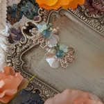 《saita》champagne beige × green つぶつぶ刺繍ピアス ／イヤリング