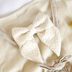 🌟女の子の特権！　海外っぽ♡ビッグリボンの肩紐クリップ🌟ホワイトエンボスファブリック/BIGセーラーリボン