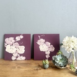 30×30cm 着物のファブリックパネル　絽の臙脂に蔦（2枚セット）　着物　リメイク　インテリア  Kimono fabric panel interior ギフト　アートパネル　和モダン　古民家