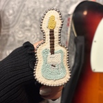 テレキャスターの刺繍ブローチ〚サーフグリーン🏄〛guitar　ギター　音楽　バンド　刺繍ピンバッジ ♡送料無料♡