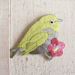 ♪1枚♪　メジロ　鳥　アイロンワッペン　ワッペン　手芸　アップリケ