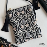 ⭕️訳あり‼️12日(土)21時🕘〜販売！new✨インド刺繍生地スマホポシェット black③ ♡スマホショルダー お散歩ショルダー サコッシュ　3,000円(訳ありのため4,380円→30%off)