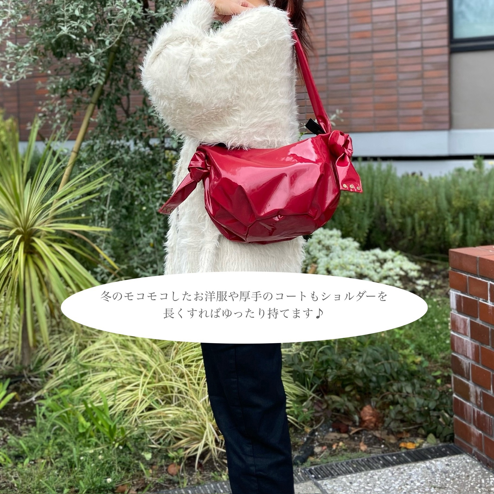 ショルダー&斜めがけできる♪ コロンとキュートな軽量撥水エナメル2way 