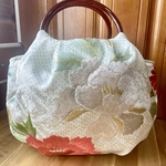 着物リメイクのまんまる可愛い手提げバッグ　刺繍入り