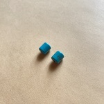 ターコイズ調ビーズ（円柱/8×9mm/2個）
