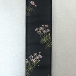 秋桜　コスモス　黒地　タペストリー　壁掛け　103×13cm