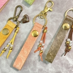 【名入れ】レザー　帽子ホルダー　普段使い　スマホ　グラデ　キーホルダー　革　バッグ　ストラップ　お散歩