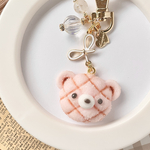 いちご色のくまちゃんメロンパン♡レジンのミニチュアスイーツキーホルダー