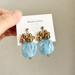 H148.🩵大人気！再販⑥ときめきブルー❤︎‬ ハワイアンブルー ターコイズ アクリル ゆれる 大ぶりピアス イヤリング 金属アレルギー対応 キラキラ 個性的 被らない 大人可愛い gold ゴールド