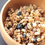 国産十六穀と八種の豆の腸活グラノーラ