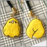 🆕ちびセキセイインコの両面刺繍ストラップ（ルチノー/ピンク鼻）