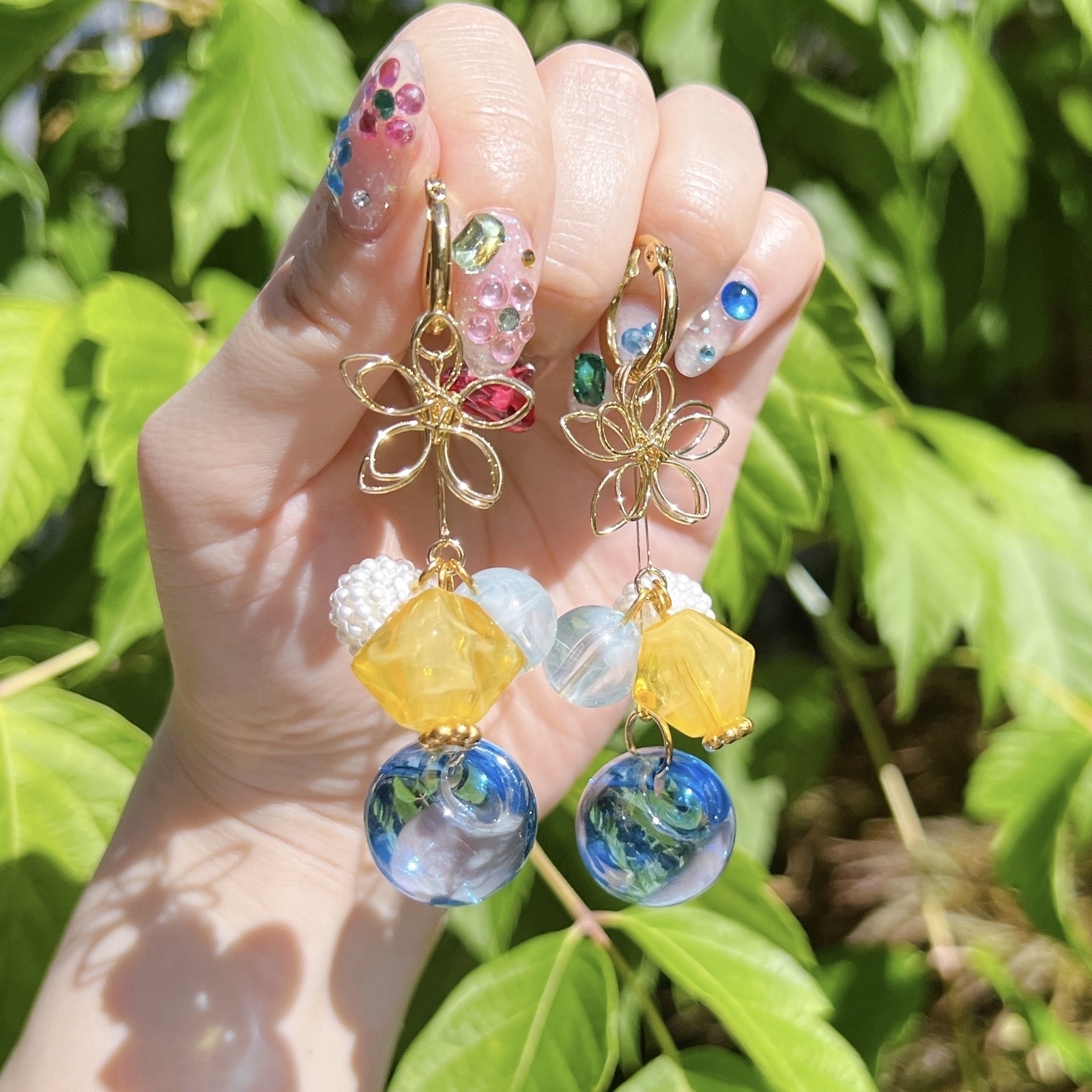 昭和rétro ブルー マーブル ビー玉ピアス ハンドメイド ビー玉 - ピアスの人気通販 | minne byGMOペパボ 国内最大級の