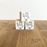 星のステッキを手に入れた(うさぎ)(2×2㎝)