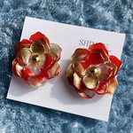 山茶花 赤‎×‎‎白×金🤍👑♥️1粒 ピアス イヤリング