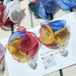 【momo様専用】🩷🧡💙3色シフォンフラワーとコットンパールピアス