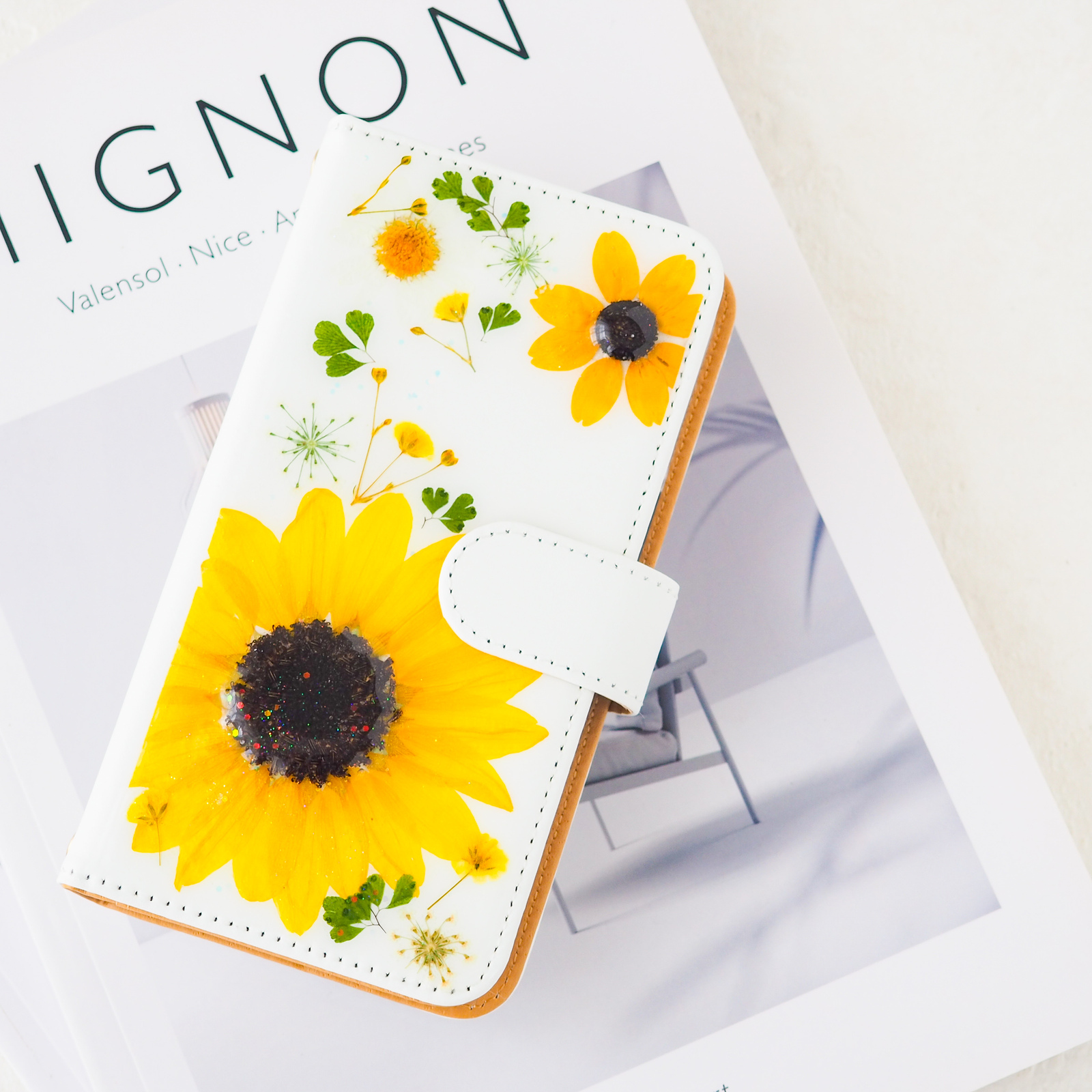 ＊夏色ひまわりの押し花スマホケース(手帳型)＊284' 全機種対応 本物のお花  iPhone17/17Air/17Pro/ 16e/15/14/13/12/SE Android Galaxy