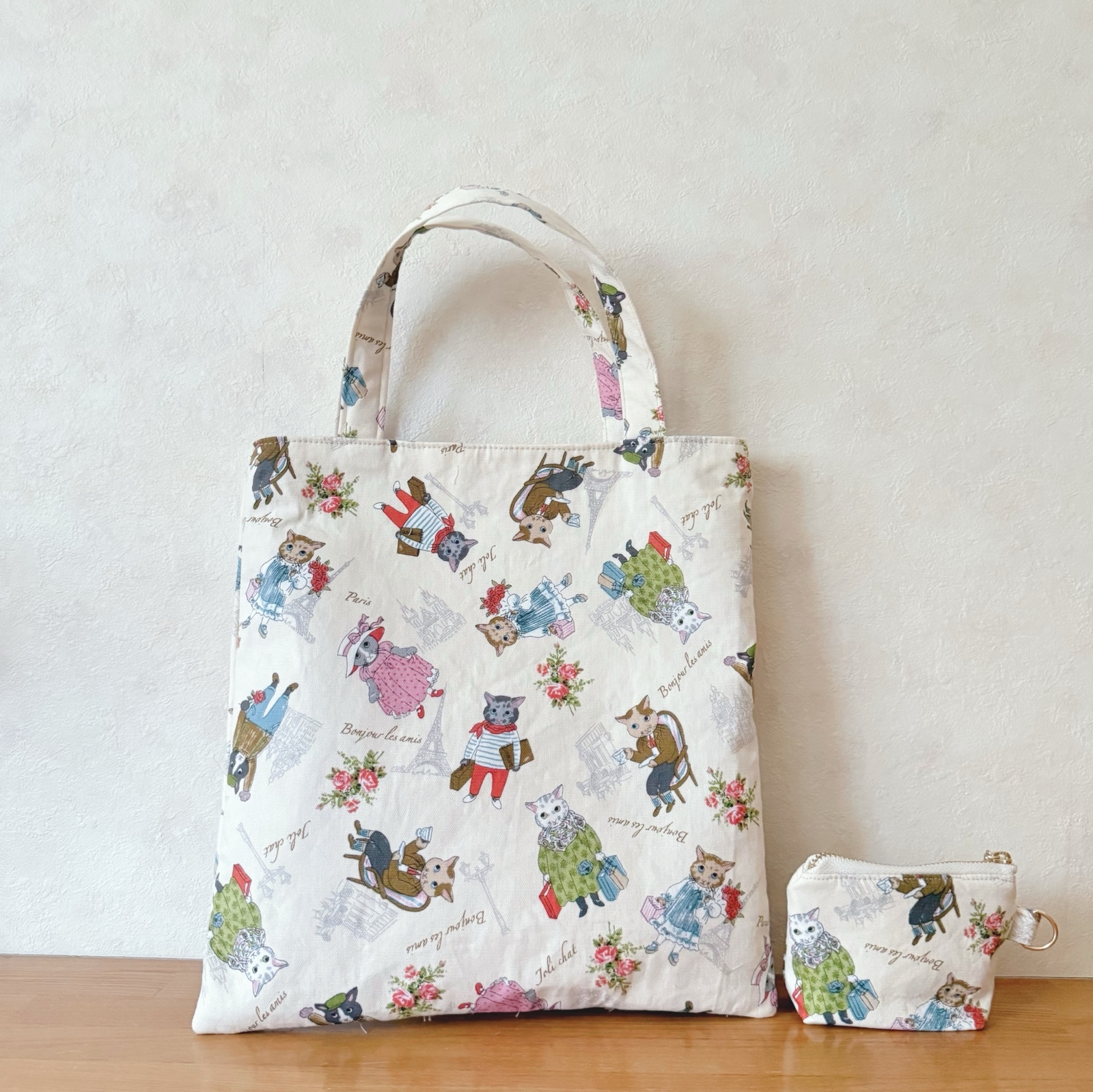 ハンドメイド　ポーチ、トートcancan様完成品 トートバッグ カンバディアパッチ 巾着 レディース