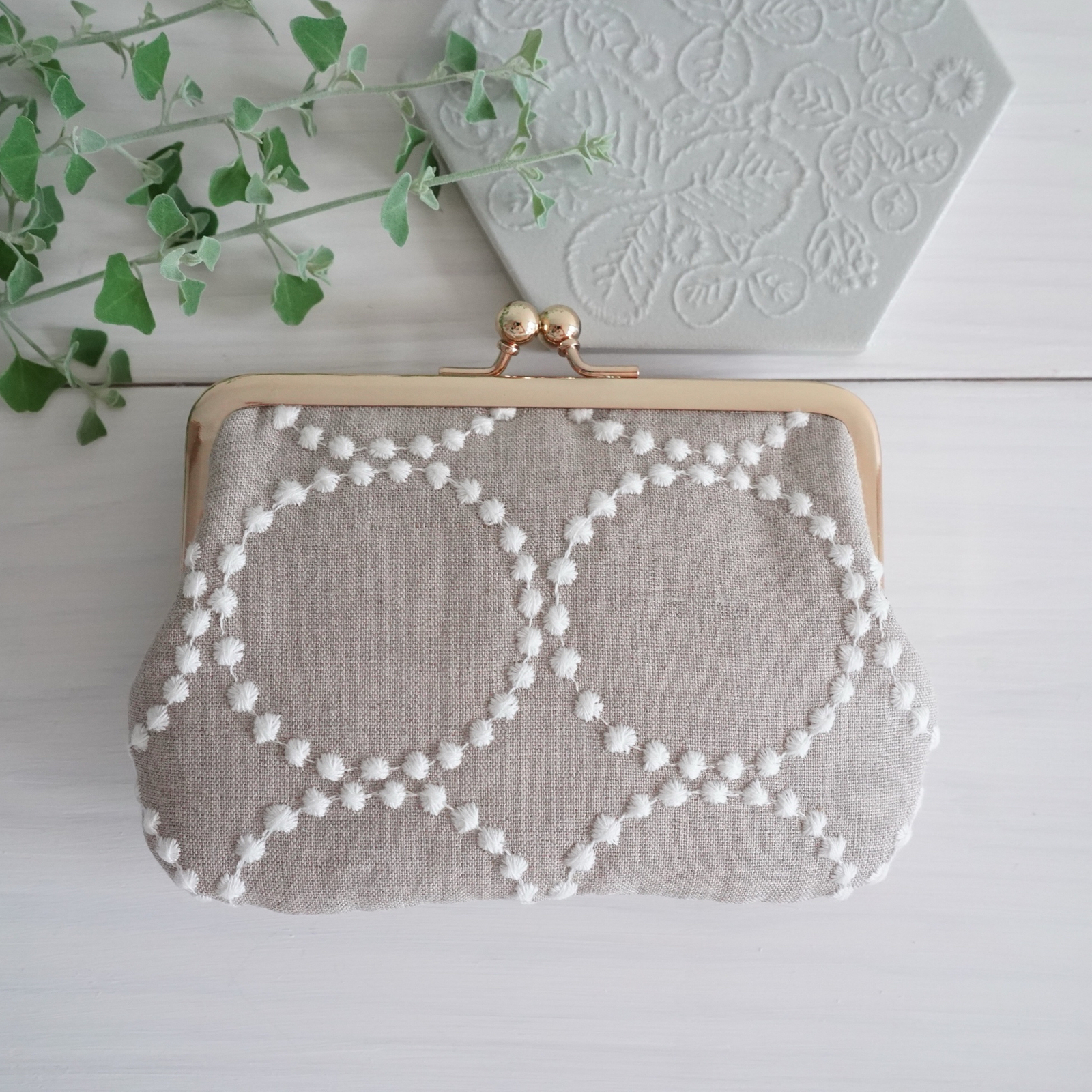 ♦︎専用♦︎ ミナペルホネン⚮̈ 豪華刺繍fun スリムがま口カード&パスケース ミナペルホネン⚮̈ 豪華な刺繍fun スリムがま口 カード&パス
