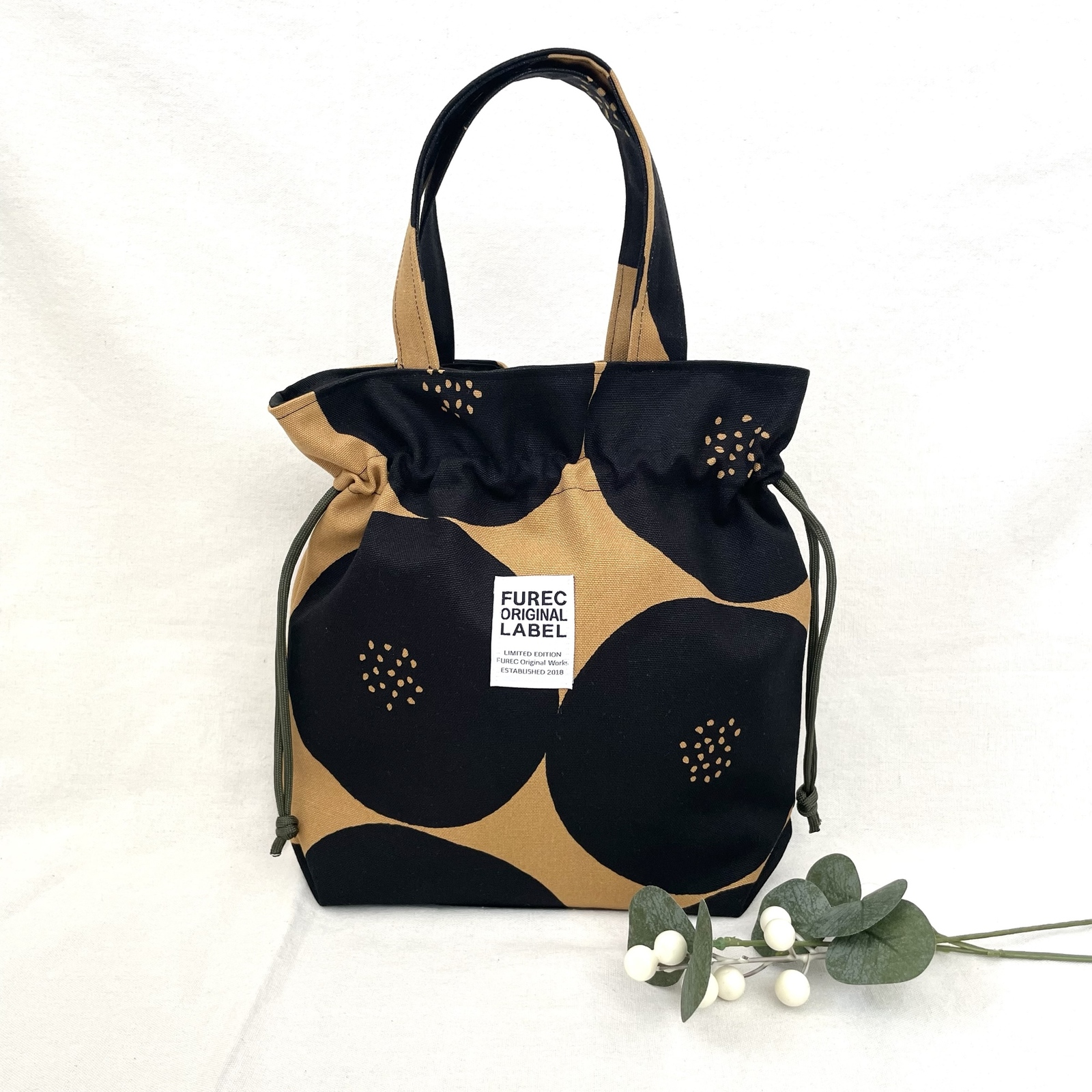 専用 あんぱん柄トートバッグと大きめポーチ 2025年最新】あんぱん柄バッグの人気アイテム - メルカリ