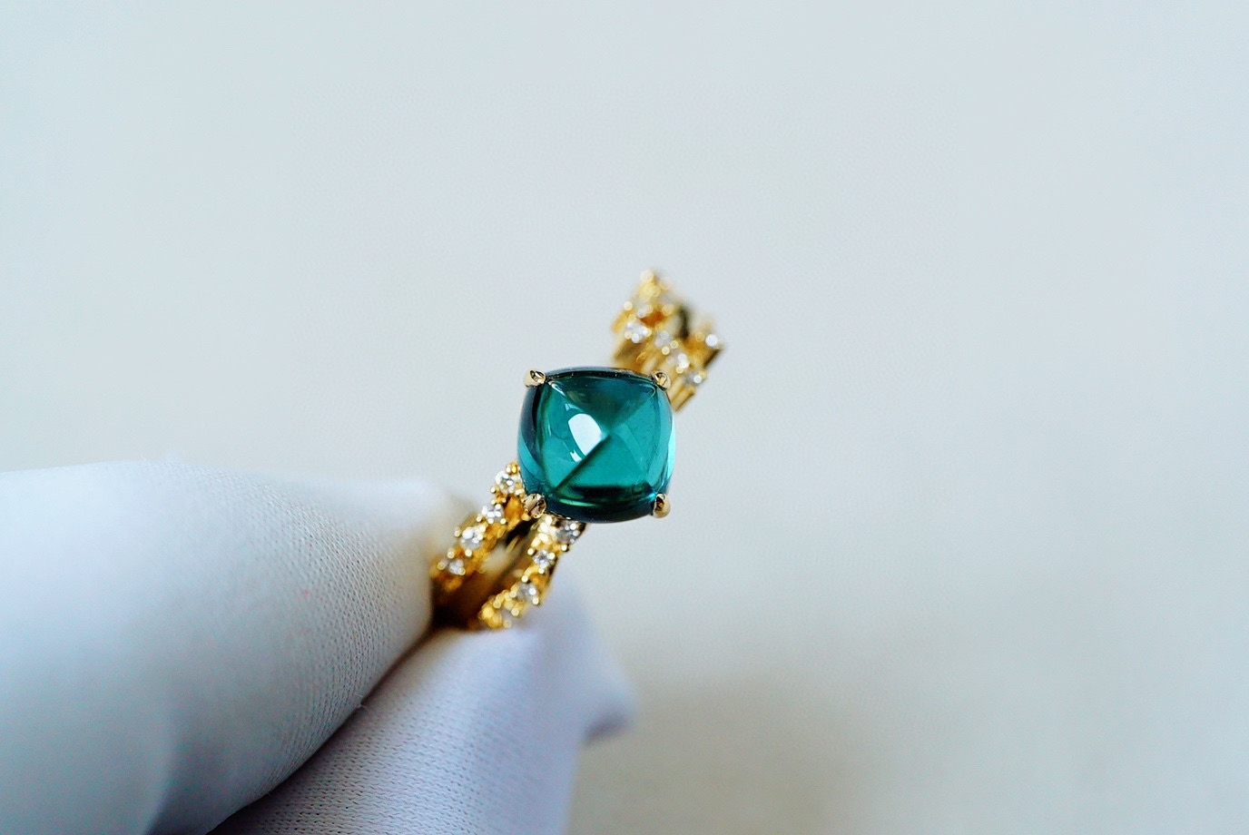「スマーフ」K18  天然ブルートルマリン  リング　健康　調和　10月誕生石　2.4ct