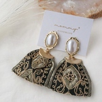 antique lace black 大ぶりピアス/イヤリング