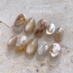 Solterra🧱-ソルテラ- ブラウン ニュアンスネイル 大人 ゴールド マグネット インク 秋ネイル 
