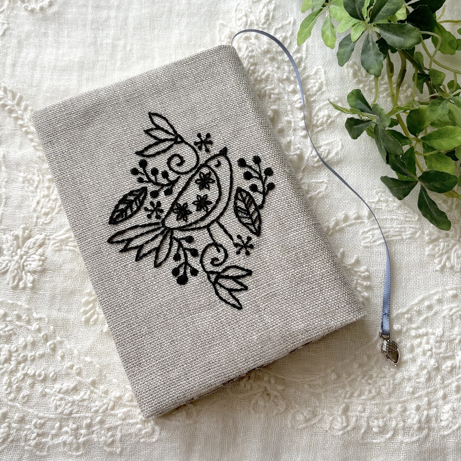 け様　おまとめ専用ページA   刺繍ブローチ&ミニフレーム 刺しゅう枠 『ミニチュア刺繍枠 丸 4cm×4.7cm ZA0783』 手芸