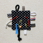 ひっぱる！つまむ★カシャカシャおもちゃ★タグ★ベビーおもちゃ