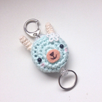 空色うさぎさんのリールキーホルダー