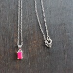 フューシャピンクカルセドニー　レクタングル　２又爪ネックレス　SILVER925