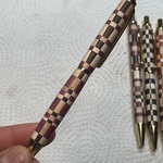 ギター材で製作した寄木細工ボールペン【メイプル×ローズウッド×パープルハート】