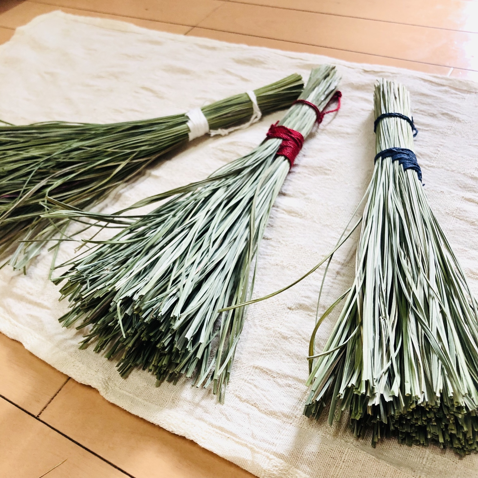 ree⭐︎精麻ほうきとまこも龍⭐︎浄化⭐︎魔除け 精麻のほうきとまこも龍⭐︎浄化⭐︎魔除け