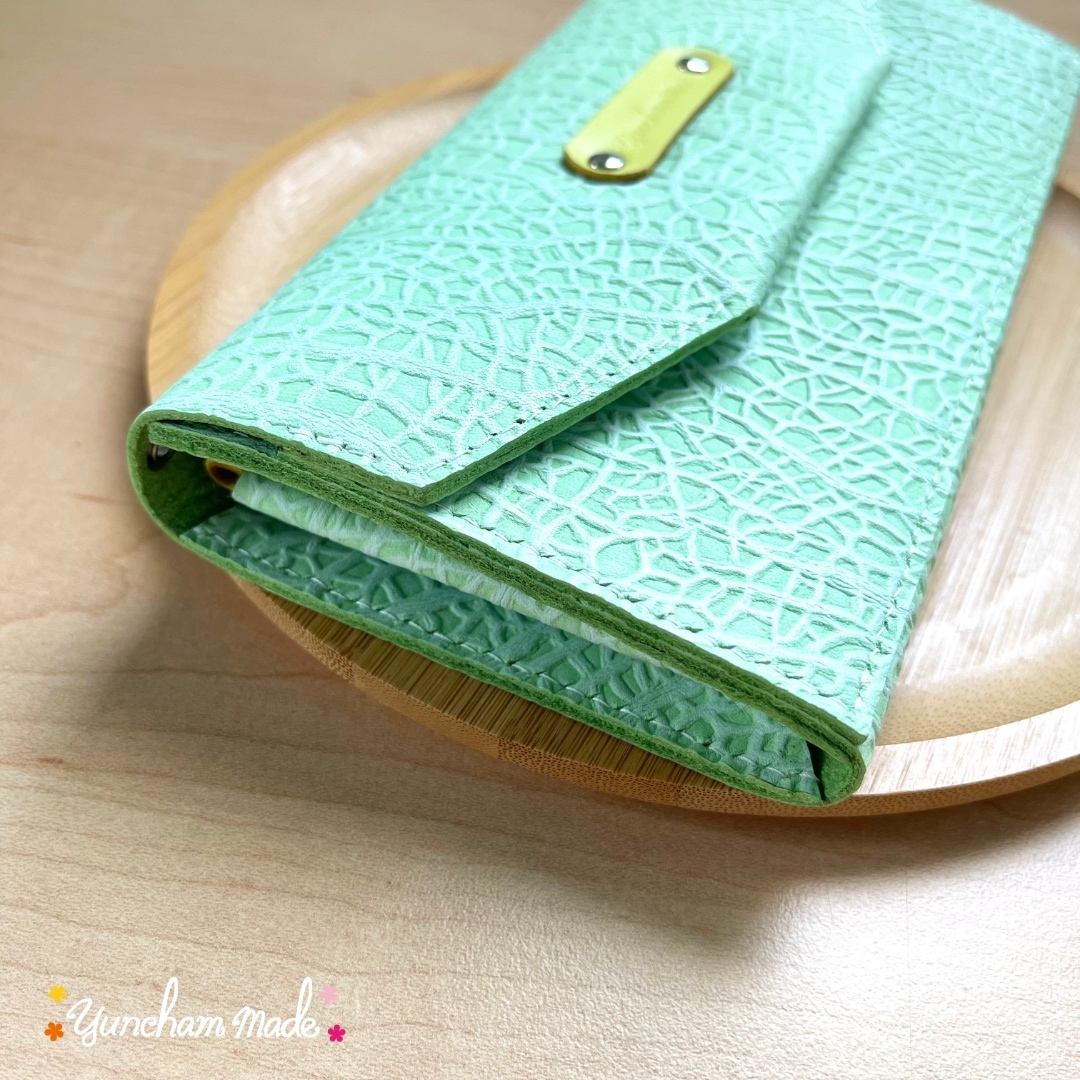 新品！メロン柄　財布 セールメロンなコンパクト財布（牛革製）30％ - EARL\u0027S