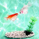 泳ぐメダカのオブジェ🐟見つめあうダルマめだか