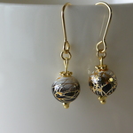 唐草ビーズのピアス【黒】【イヤリング変更可】