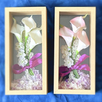 【気品ある仏花〈凛アレンジ〉】フラワーアレンジ　プリザーブドフラワー　箱入り　お彼岸　四十九日　一周忌　法要　お悔やみ　枯れない花　ボックス　ガラスフレーム　