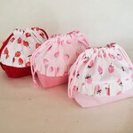 お色が選べる　いちご🍓　お弁当袋　巾着　女の子